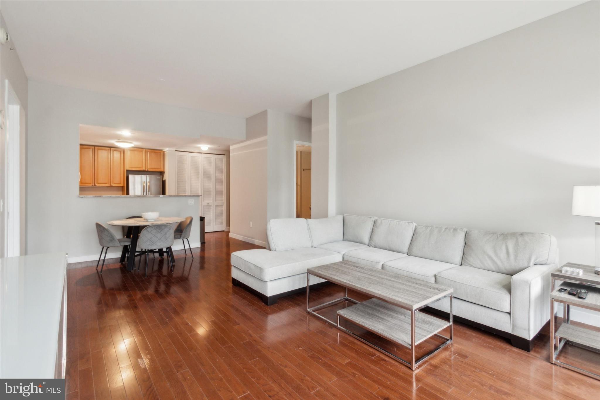 1900 Hamilton Street, Unit 402 Philadelphia, PA 19130 - Photo 8 of 19