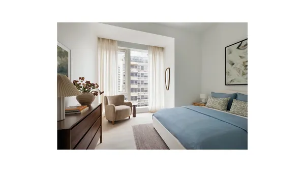 $15,995 | 138 East 50th Street, Unit 24B | Midtown East