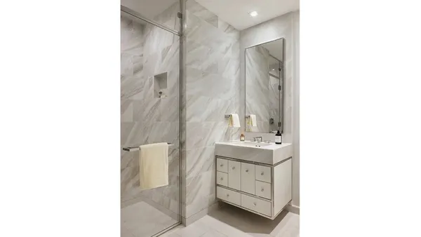 $15,995 | 138 East 50th Street, Unit 24B | Midtown East