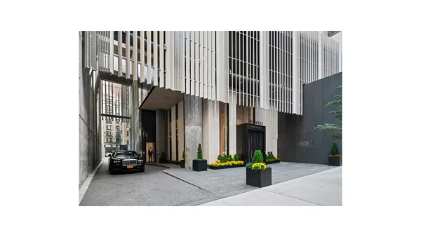 $15,995 | 138 East 50th Street, Unit 24B | Midtown East