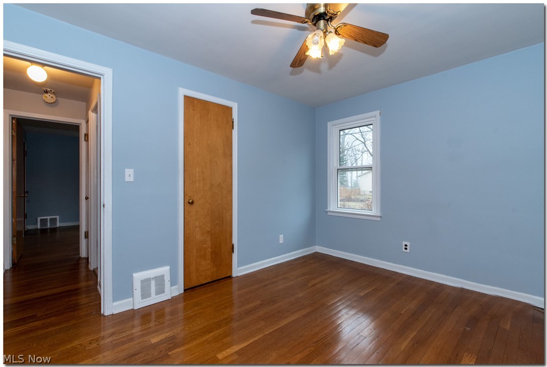 1091 Gordon Road Lyndhurst, OH 44124 - Photo 14 of 35