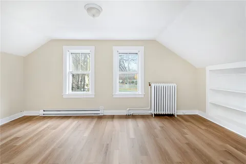 $2,800 | 427 Spring Street, Unit 3, Newport, RI 02840