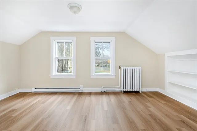 $2,800 | 427 Spring Street, Unit 3, Newport, RI 02840