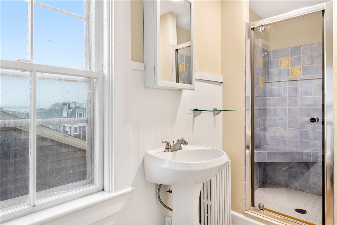 427 Spring Street, Unit 3 Newport, RI 02840 - Photo 12 of 15 Bathroom