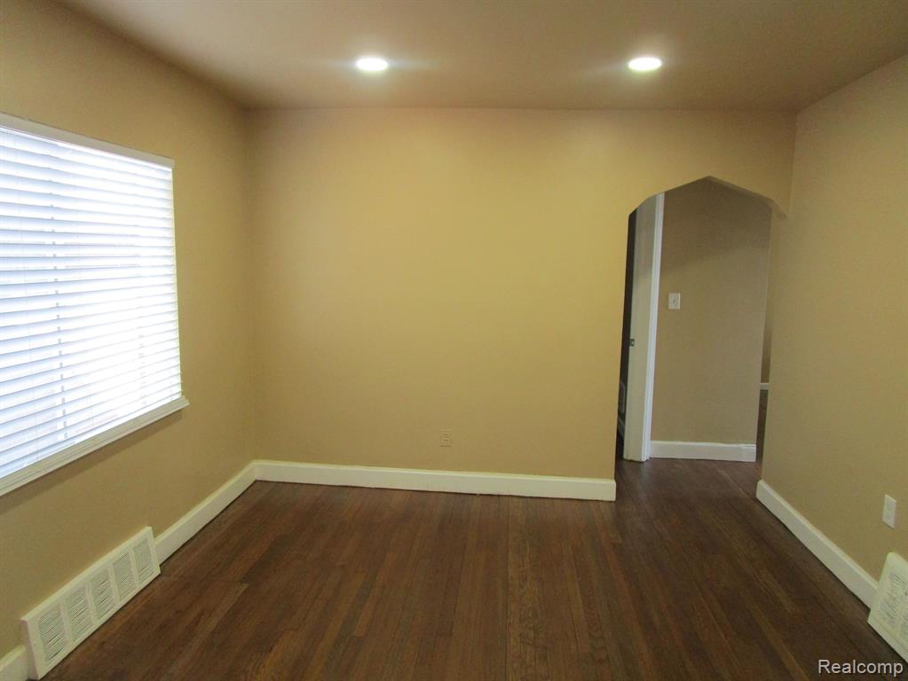 15328 Greenfield Road Detroit, MI 48227 - Photo 6 of 14