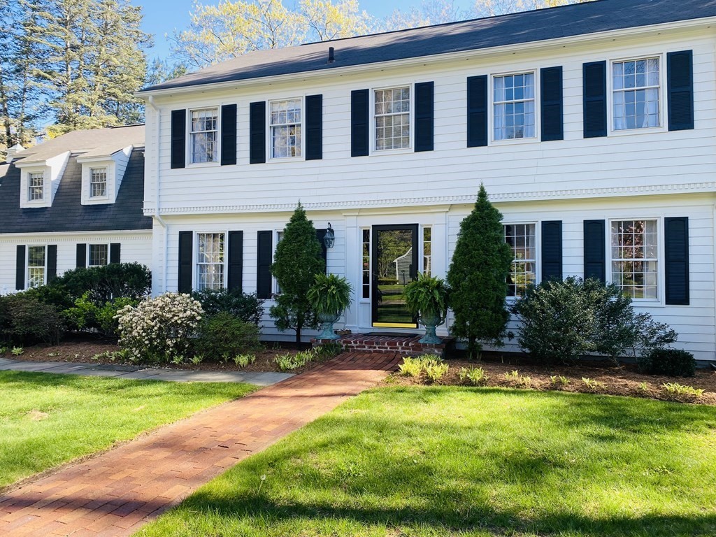 61 Salem Road Longmeadow, MA 01106 - Photo 3 of 39 Gallery Image 3