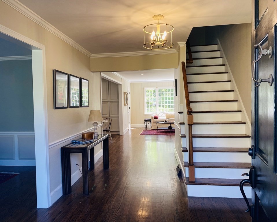 61 Salem Road Longmeadow, MA 01106 - Photo 4 of 39 Gallery Image 4