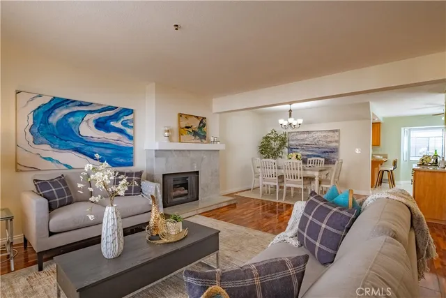 $888,000 | 517 North Curtis Avenue, Unit C, Alhambra, CA 91801