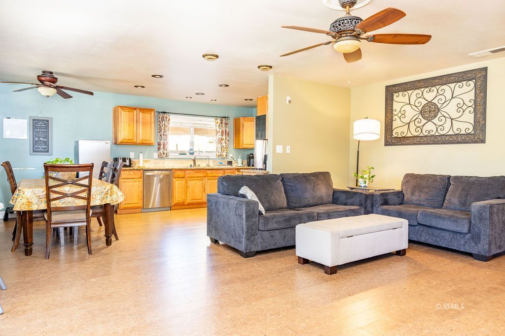 520 East California Avenue Ridgecrest, CA 93555 - Photo 6 of 31 Gallery Image 6