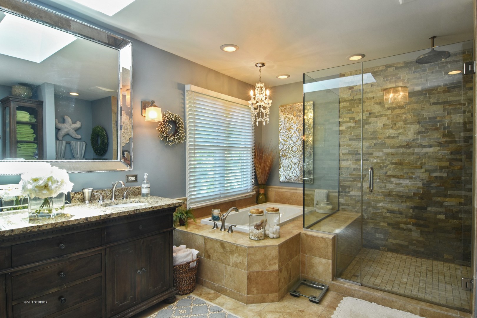 20755 North Weatherstone Road Kildeer, IL 60047 - Photo 20 of 61 a bathroom with a tub sink and mirror