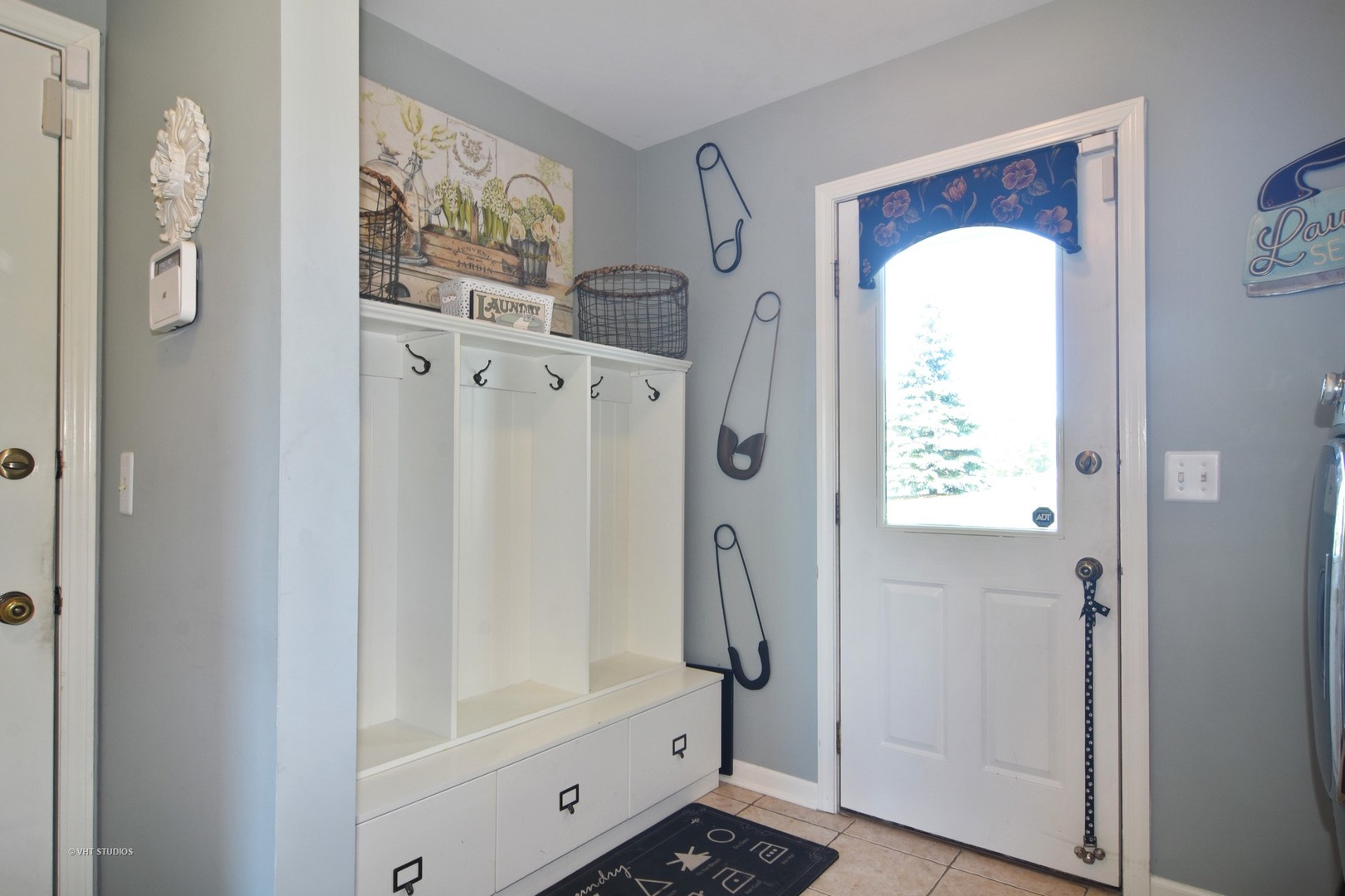 20755 North Weatherstone Road Kildeer, IL 60047 - Photo 36 of 61 a bathroom with a glass shower door and a mirror