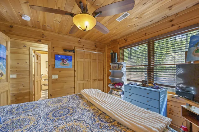 a view of a workspace with furniture