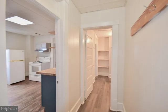 $1,250 | 117 East Martin Street, Unit 3, Martinsburg, WV 25401