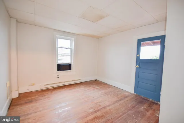 $1,250 | 117 East Martin Street, Unit 3, Martinsburg, WV 25401