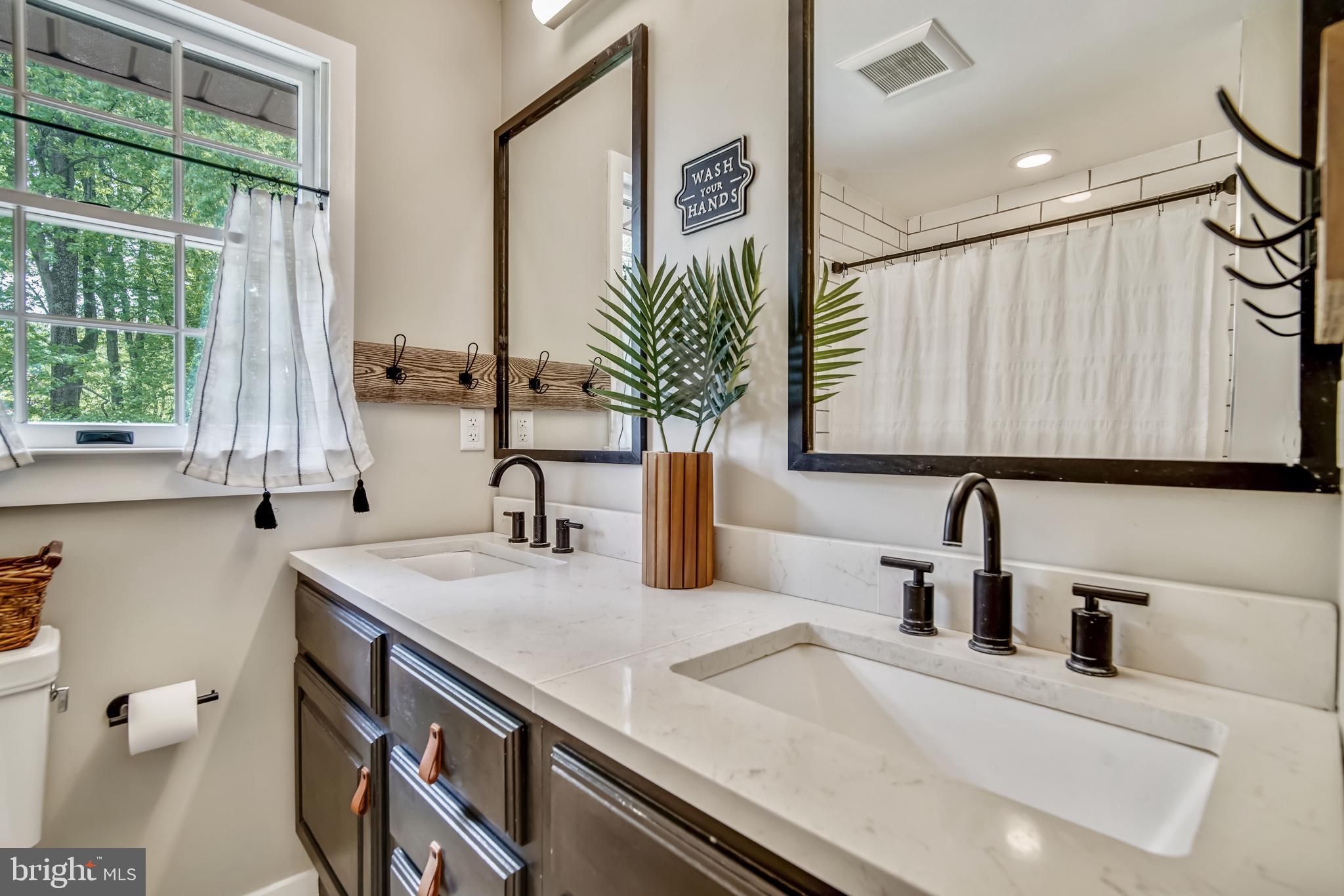 3095 Hickory Ridge Road Dunkirk, MD 20754 - Photo 45 of 50 Second Level Hall Bath