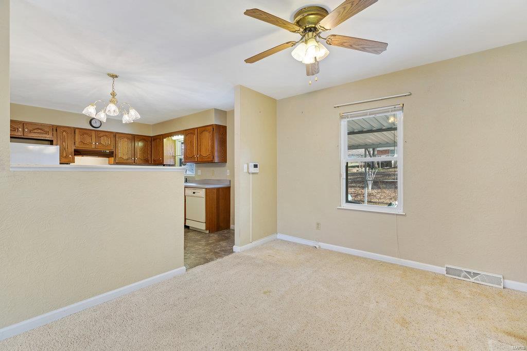 322 South Riebeling Street Columbia, IL 62236 - Photo 10 of 38