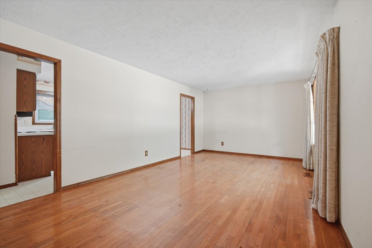 1301 Chadwick Drive Normal, IL 61761 - Photo 6 of 35
