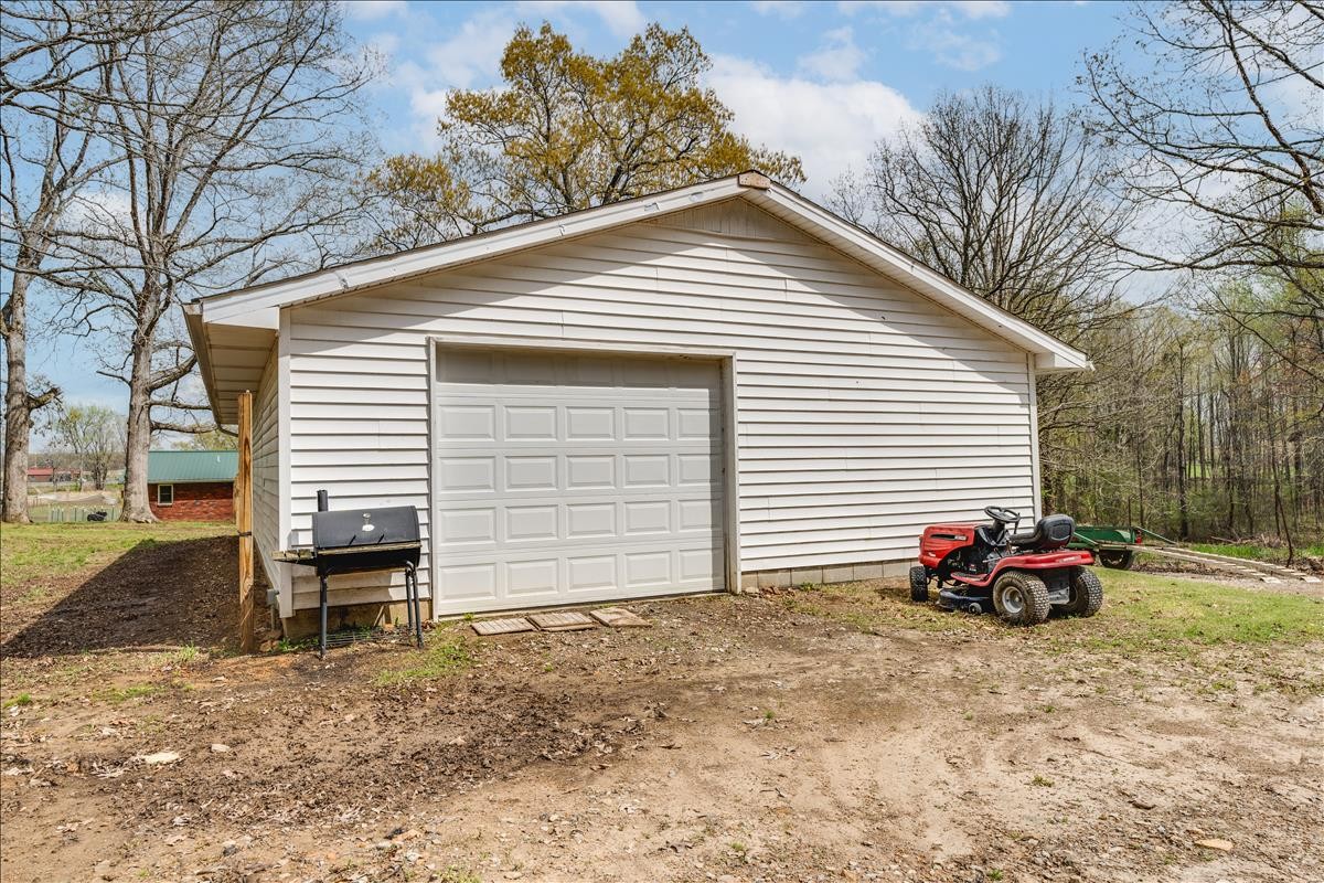 2365 Sylvia Road Dickson, TN 37055 - Photo 3 of 27 Gallery Image 3