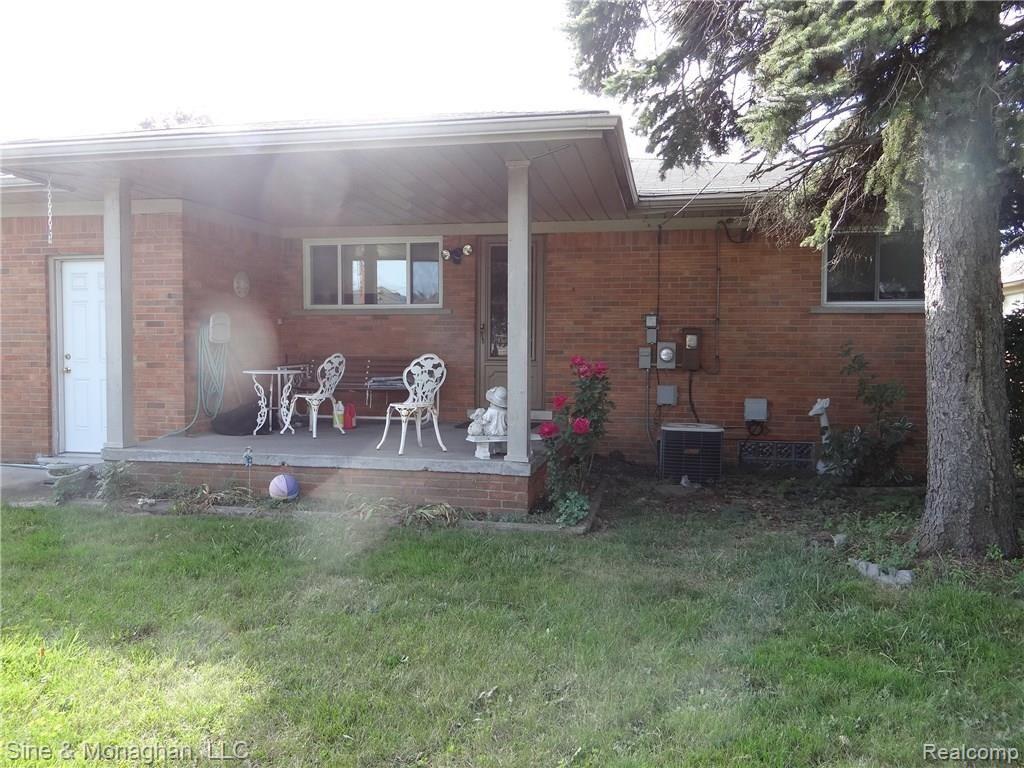 16505 East 8 Mile Road Eastpointe, MI 48021 - Photo 31 of 33 Gallery Image 31