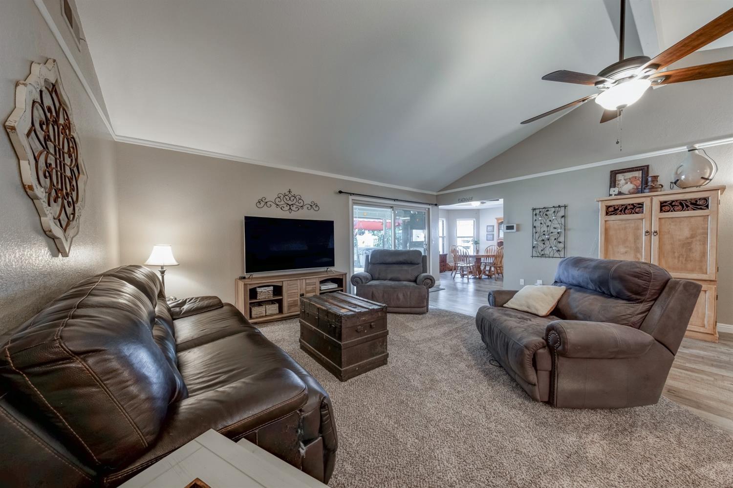 1922 Sundance Lane Madera, CA 93637 - Photo 12 of 81