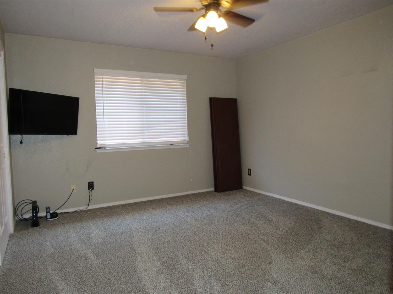 1922 Sundance Lane Madera, CA 93637 - Photo 35 of 81