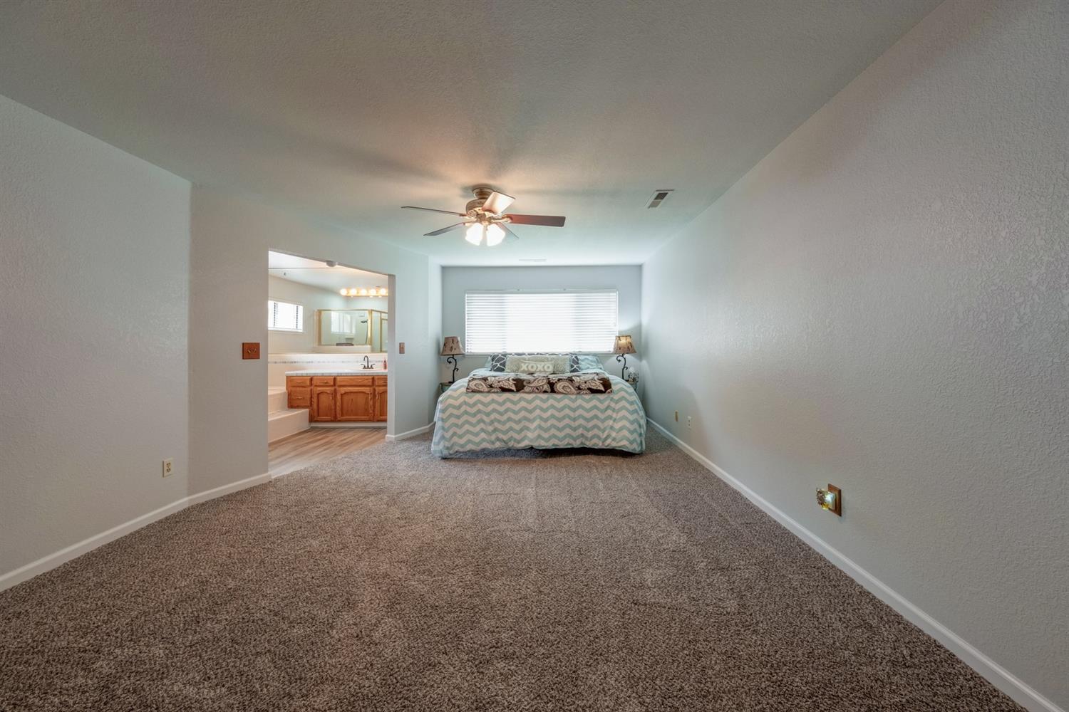 1922 Sundance Lane Madera, CA 93637 - Photo 37 of 81