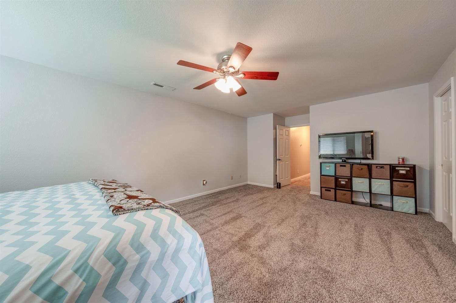 1922 Sundance Lane Madera, CA 93637 - Photo 39 of 81