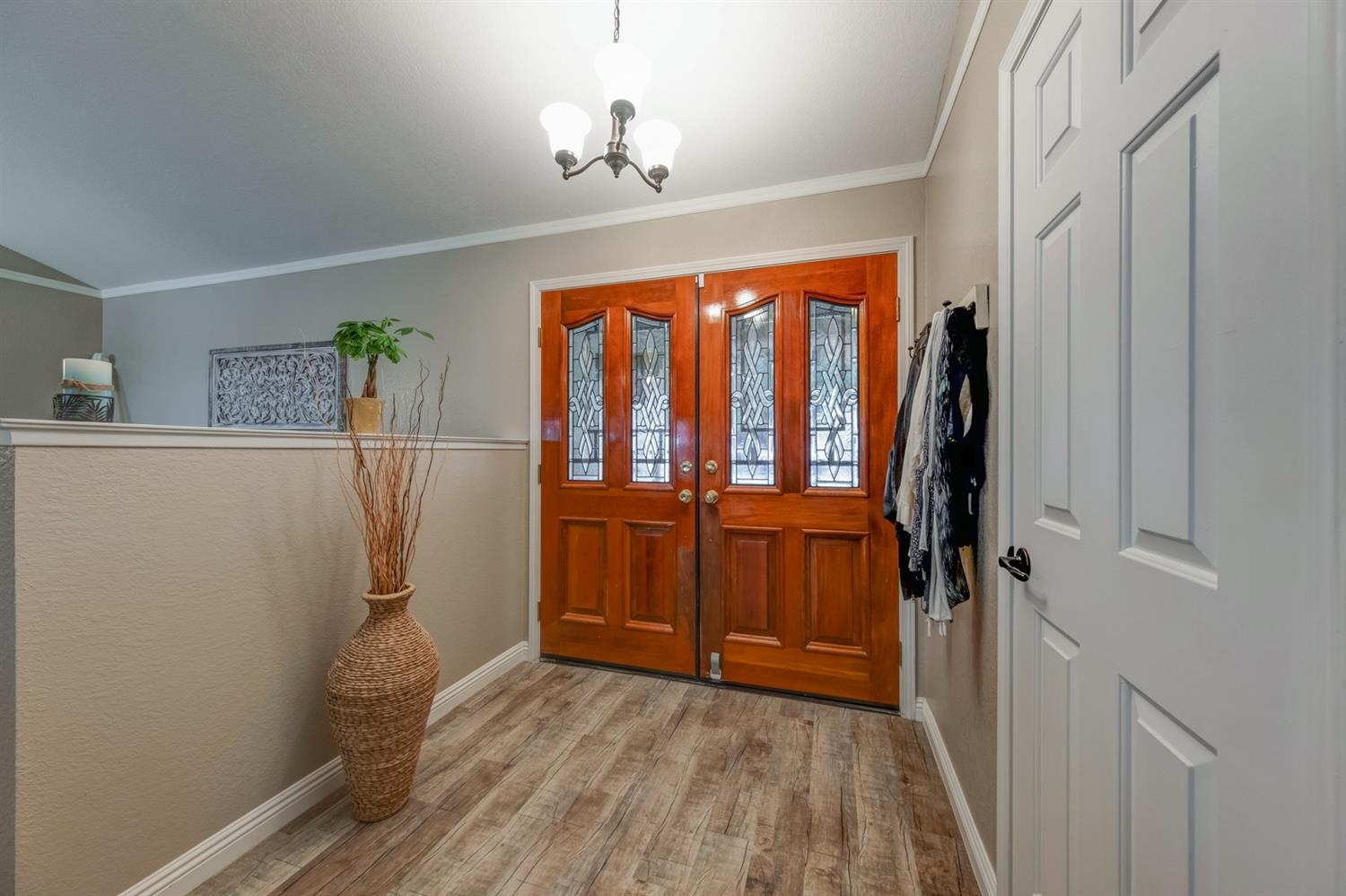 1922 Sundance Lane Madera, CA 93637 - Photo 8 of 81