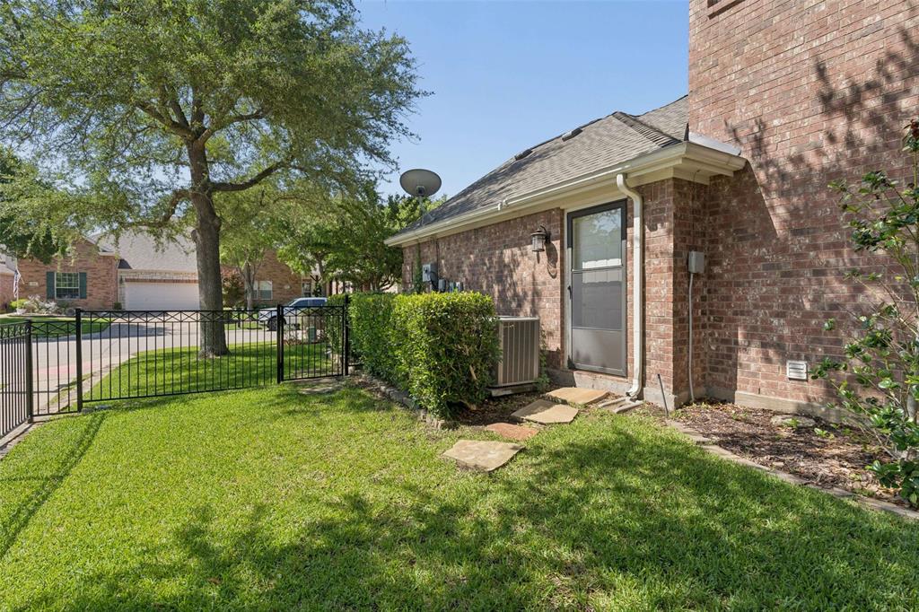 704 Scenic Ranch Circle Fairview, TX 75069 - Photo 4 of 40