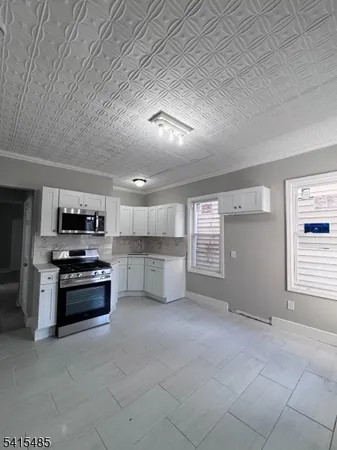 $2,100 | 18 Eagle Avenue, Unit 2, Paterson, NJ 07503