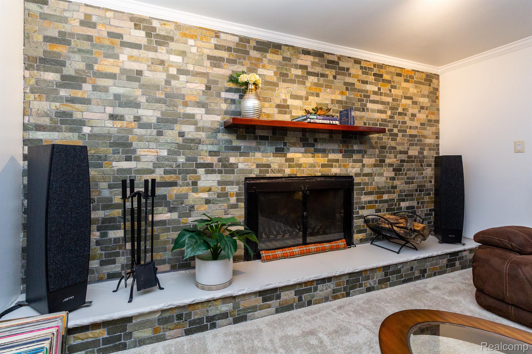 208 Robyn Canton, MI 48187 - Photo 16 of 36 Gallery Image 16