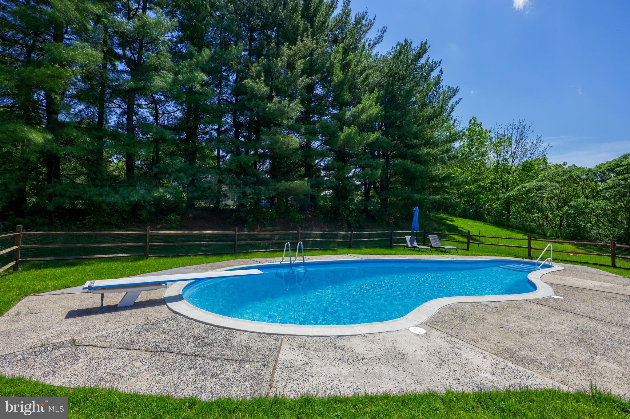 2112 Hollinger Road Lancaster, PA 17602 - Photo 11 of 56