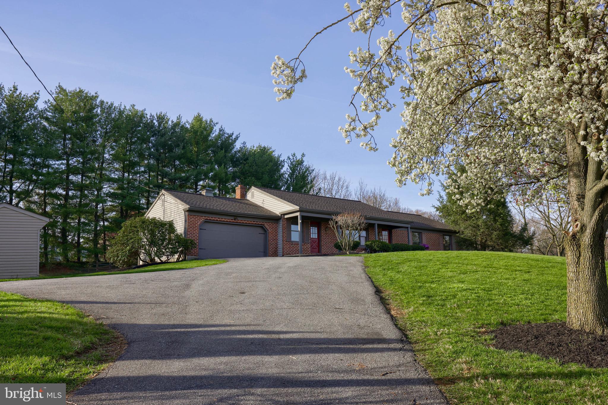 2112 Hollinger Road Lancaster, PA 17602 - Photo 5 of 56