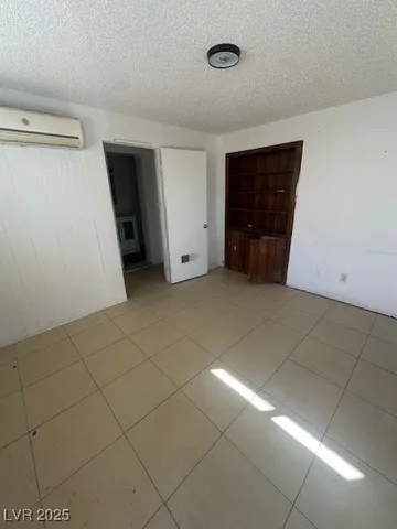 $1,500 | 2120 South Van Patten Place, Las Vegas, NV 89104