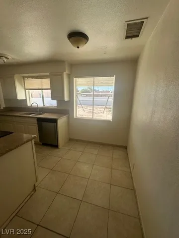 $1,500 | 2120 South Van Patten Place, Las Vegas, NV 89104