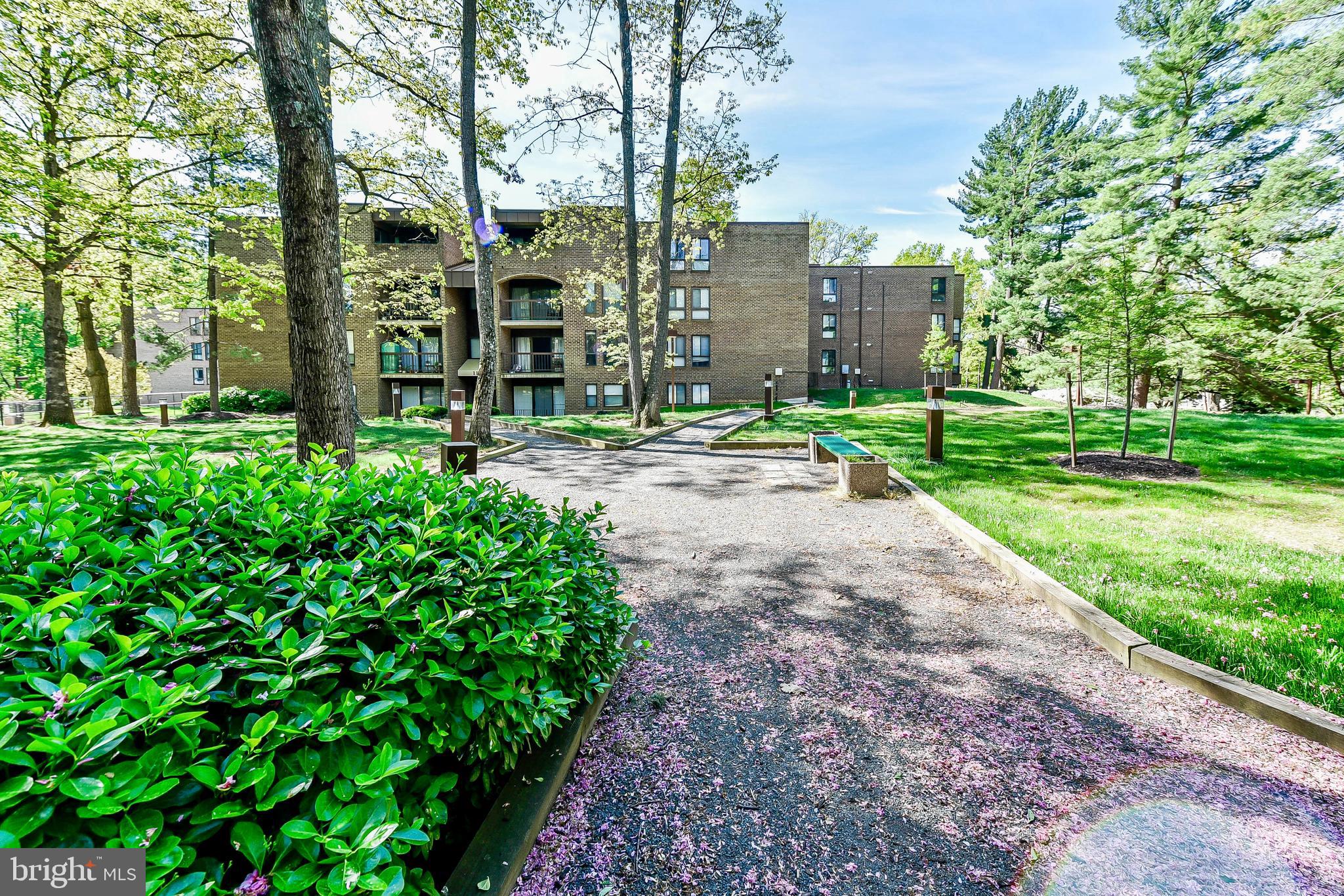 11256 Chestnut Grove Square, Unit 243 Reston, VA 20190 - Photo 17 of 21 Gallery Image 17