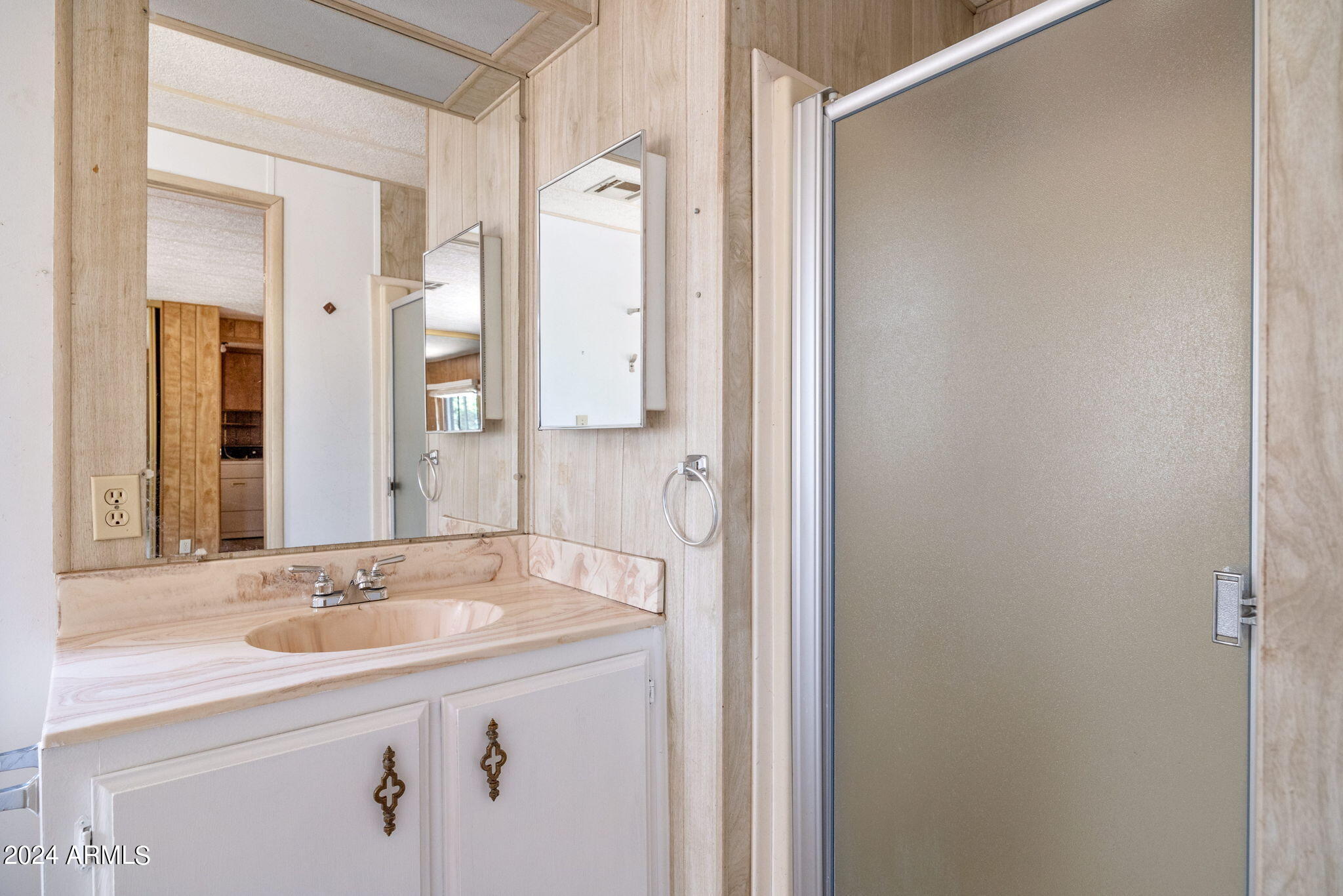 2858 Long Rifle Place Overgaard, AZ 85933 - Photo 11 of 28 OWNERS BATH
