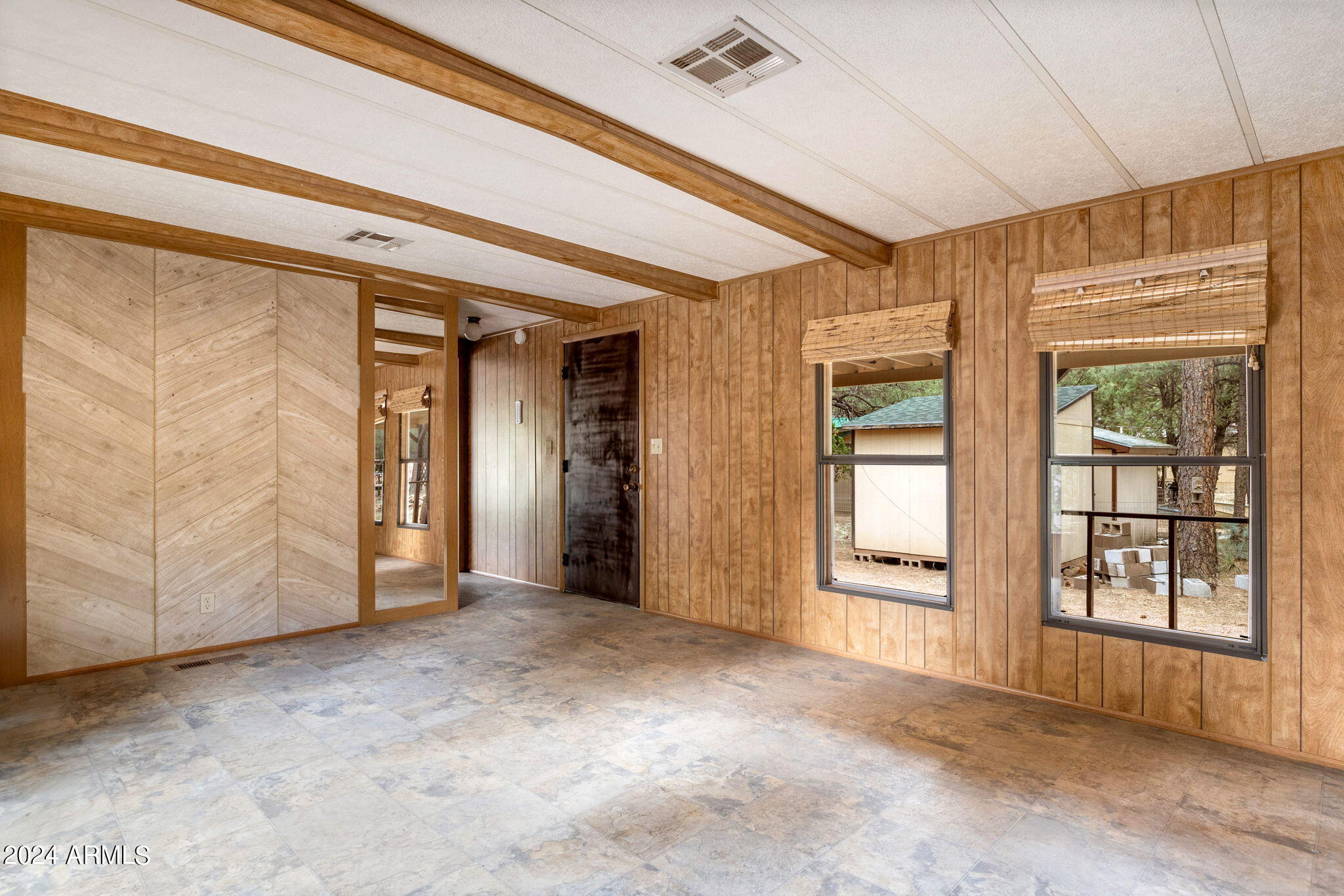 2858 Long Rifle Place Overgaard, AZ 85933 - Photo 8 of 28 GREAT ROOM