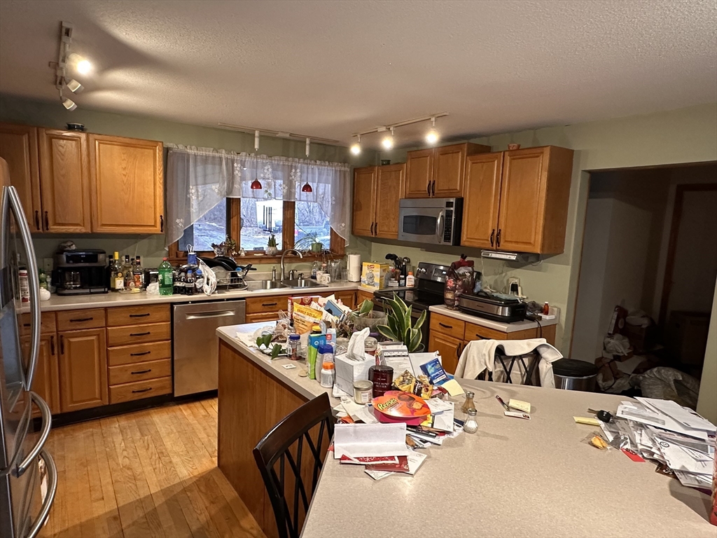 1591 Southbridge Road Warren, MA 01585 - Photo 2 of 12