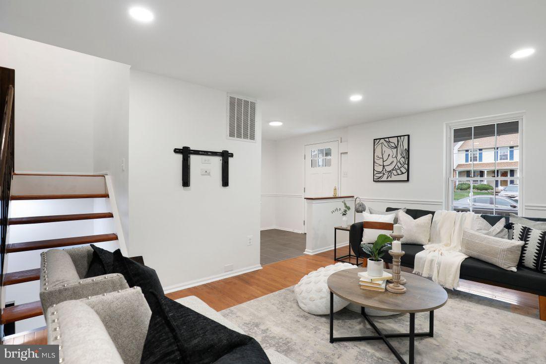 8518 Rhuddlan Road Baltimore, MD 21236 - Photo 4 of 21