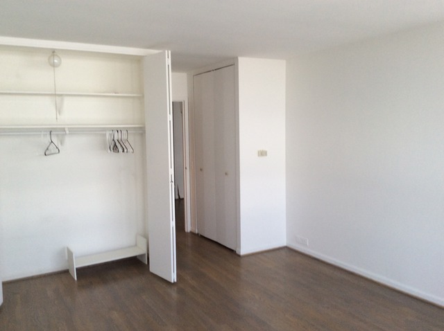 5415 North Sheridan Road, Unit 1002 Chicago, IL 60640 - Photo 10 of 11 a view of an empty room
