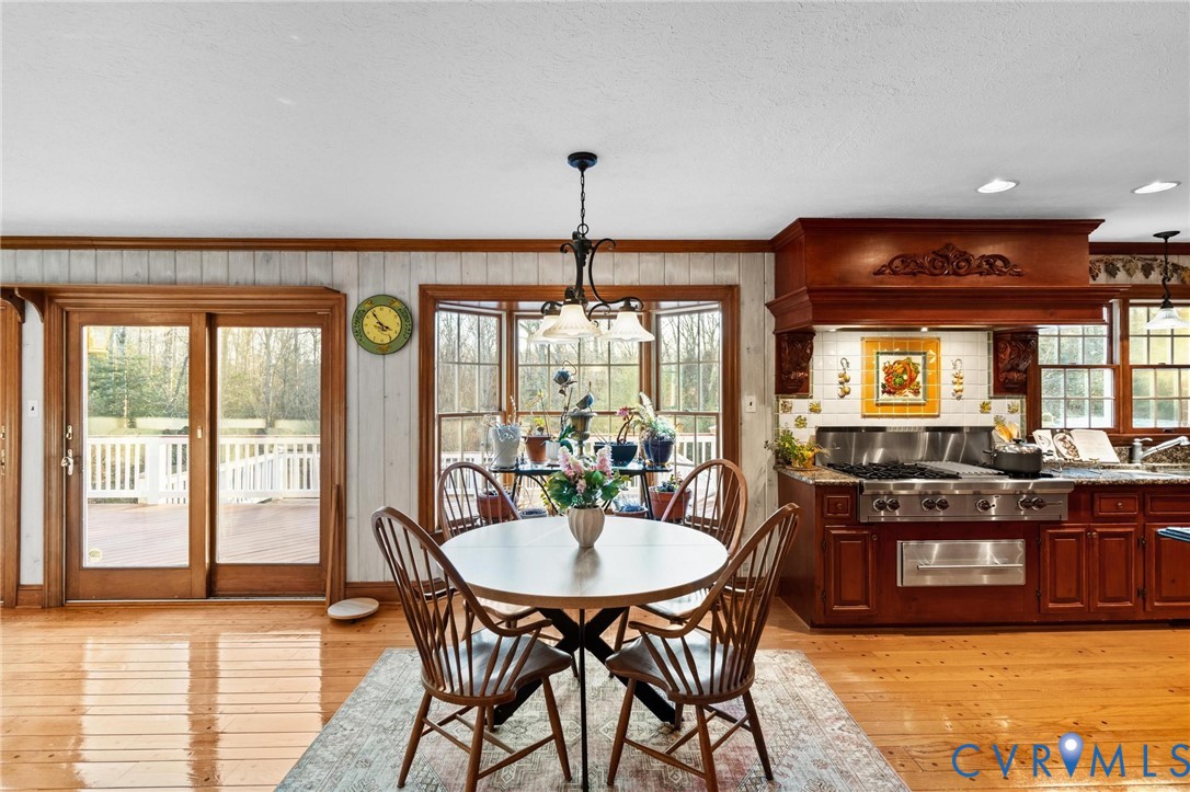1517 Old Church Road Mechanicsville, VA 23111 - Photo 14 of 50 Dining space with light wood-type flooring, crown