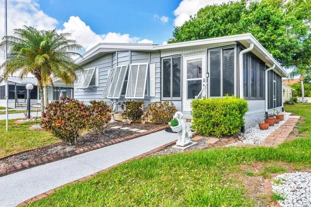 $184,900 | 5707 45th Street East, Unit 158, Bradenton, FL 34203