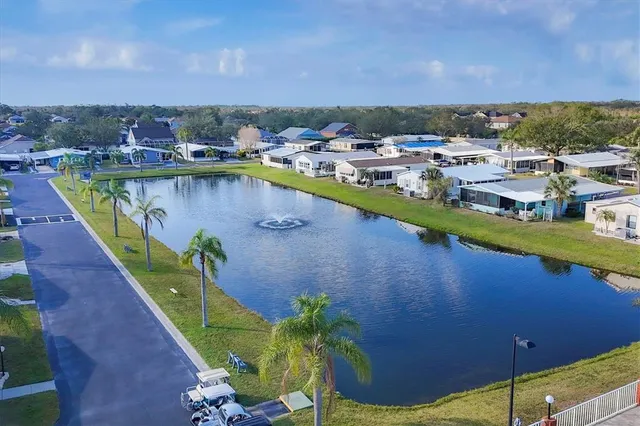 $184,900 | 5707 45th Street East, Unit 158, Bradenton, FL 34203