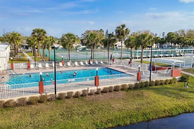 $184,900 | 5707 45th Street East, Unit 158, Bradenton, FL 34203