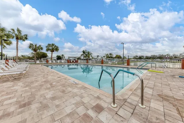 $184,900 | 5707 45th Street East, Unit 158, Bradenton, FL 34203