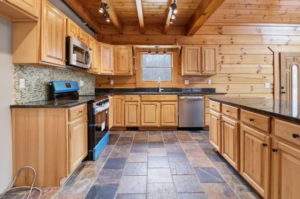 $625,000 | 96 Sarvis Ridge Road, Normandy, TN 37360