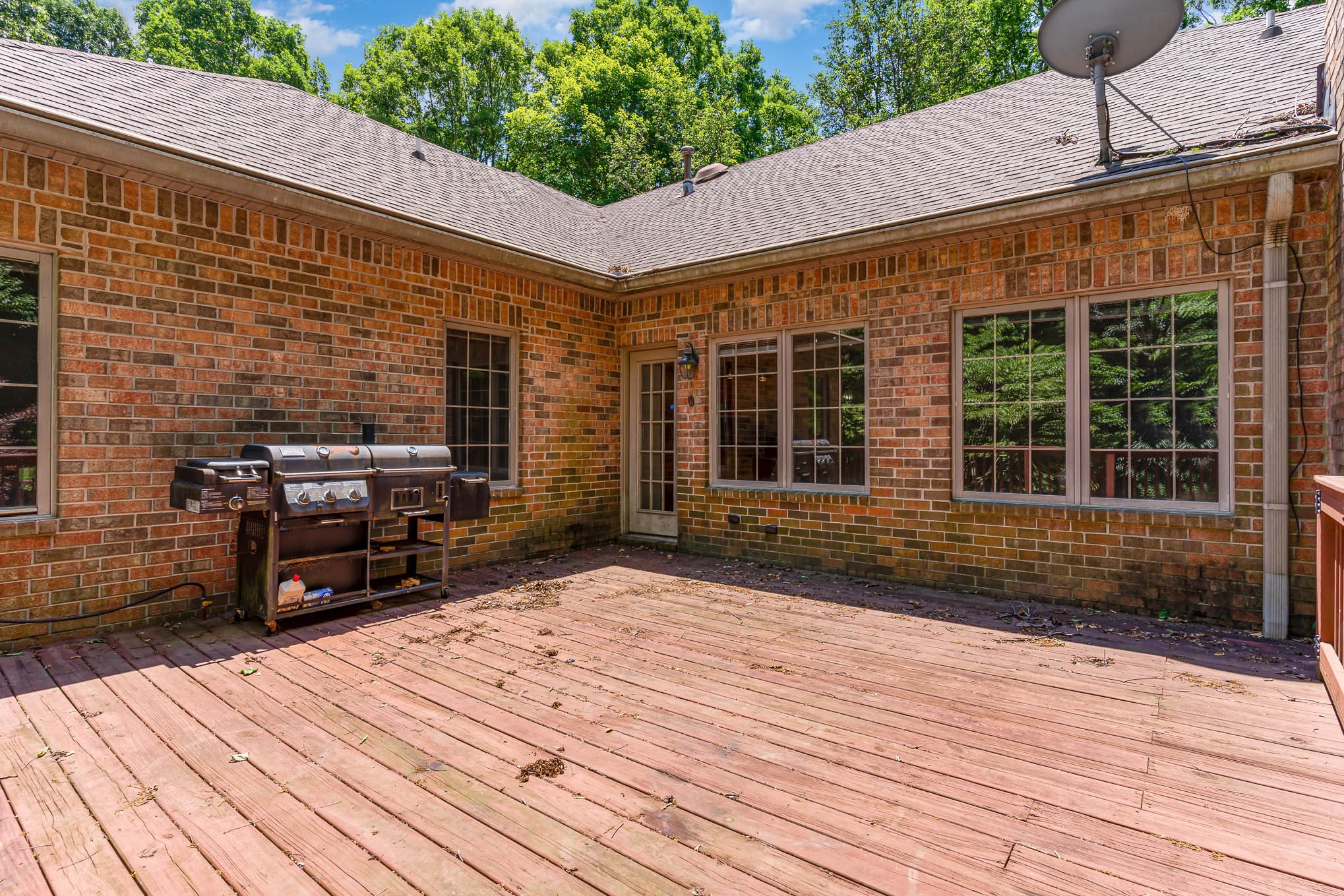 1102 Dora Whitley Road Franklin, TN 37064 - Photo 14 of 42 a backyard of a house with seating space
