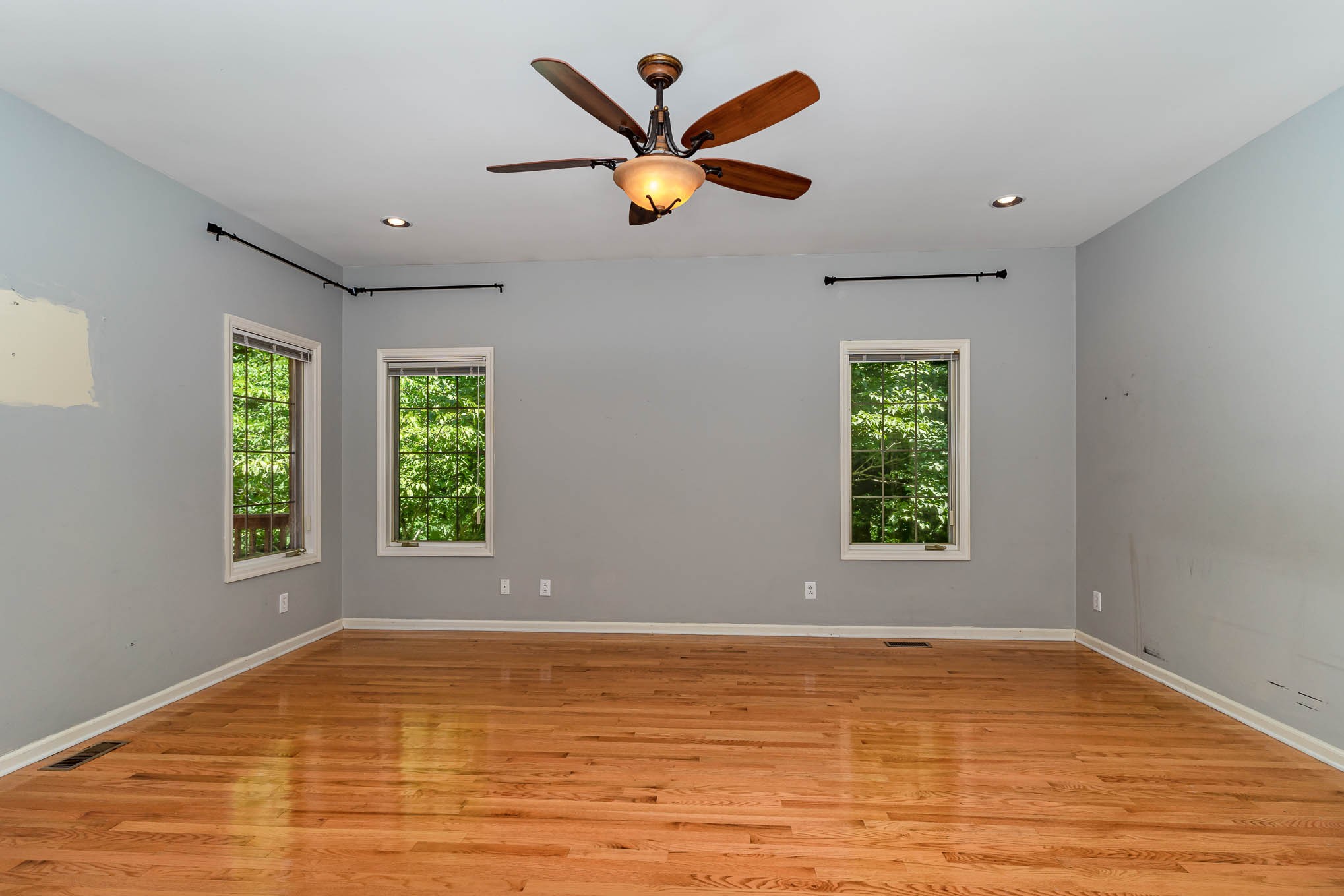 1102 Dora Whitley Road Franklin, TN 37064 - Photo 16 of 42 a view of an empty room and window