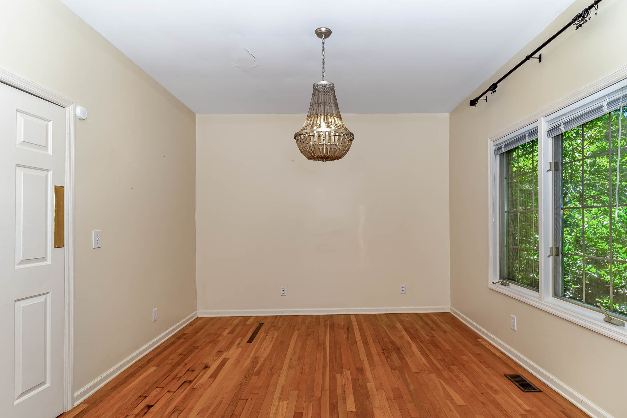 1102 Dora Whitley Road Franklin, TN 37064 - Photo 27 of 42 a very nice looking room with wooden floor and windows